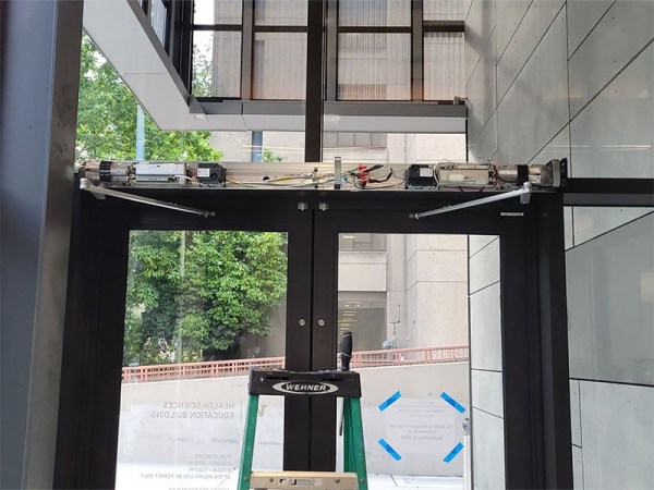 Commercial automatic sliding door repair